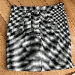 Vintage Pendleton 100% Wool Classic Black and White Houndstooth Skirt